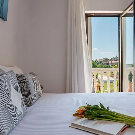 Konukevi By The Sea 3*